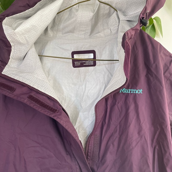 Marmot Woman’s Jacket - Picture 3 of 3